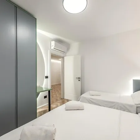 Tropical Palm Retreat Beachside 아파트 Durrës